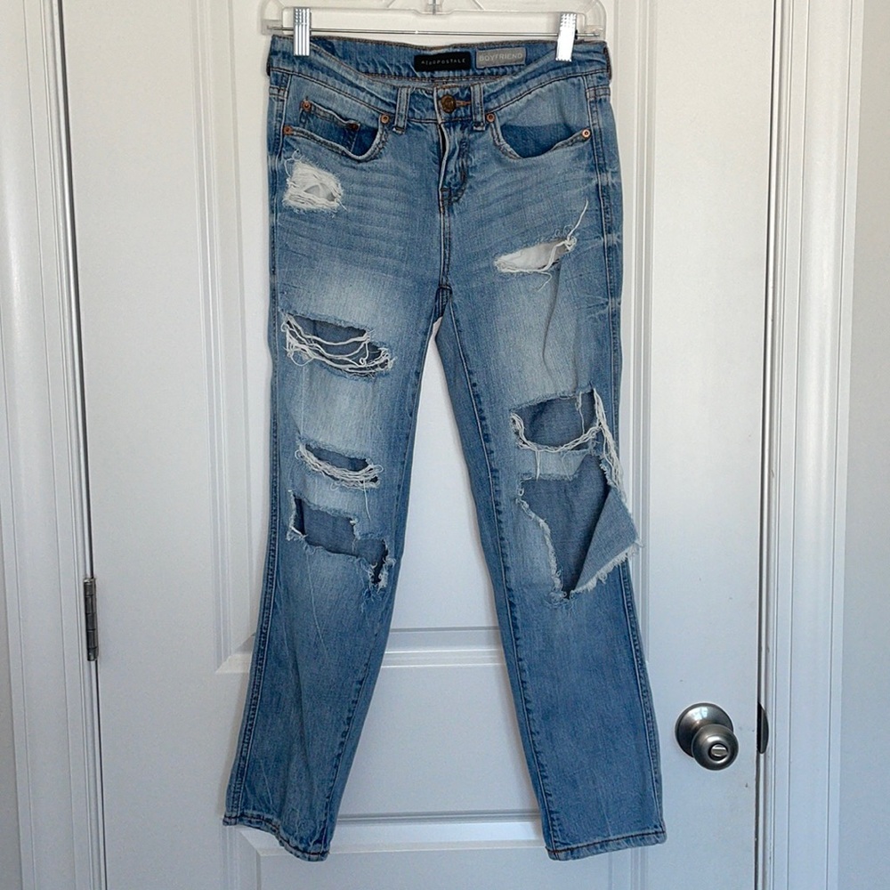 Aeropostale Boyfriend Distressed Mid Rise Denim Jeans